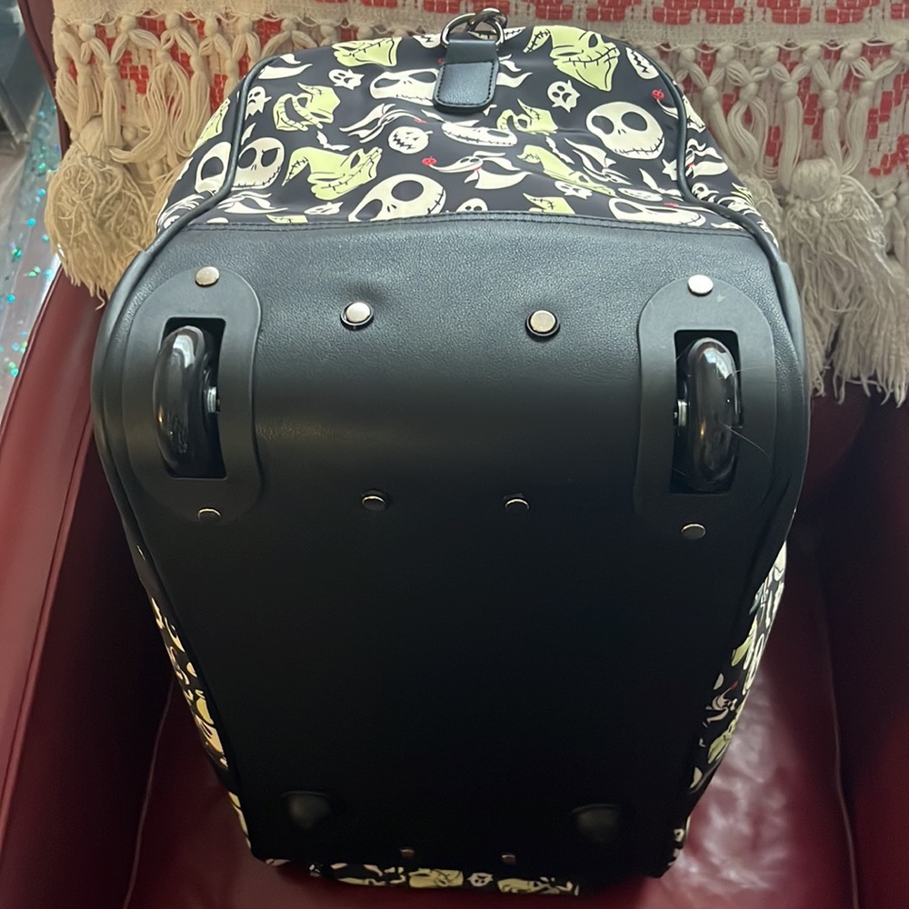 Disneys nightmare before christmas overnight rolling tote travel bag - Picture 9 of 11